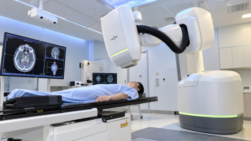 CyberKnife và Gamma Knife